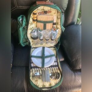 Tropic Green Canvas Picnic Backpack with Complete Service for Four